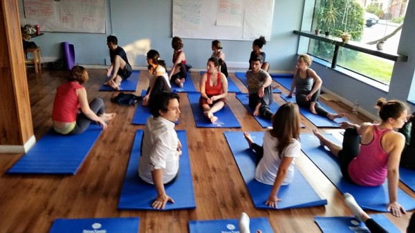 Cours de Yoga gratuit RésoSanté détente méditation santé bien-être
